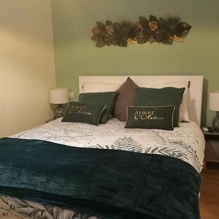 Gatto Bianco Apartment Бари Экстерьер фото