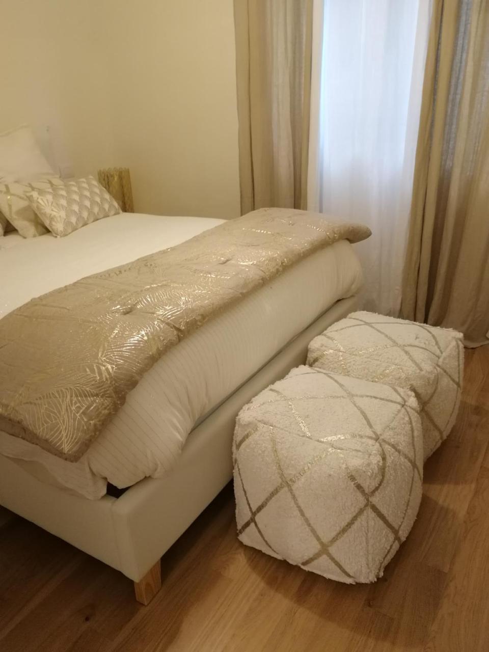 Gatto Bianco Apartment Бари Экстерьер фото