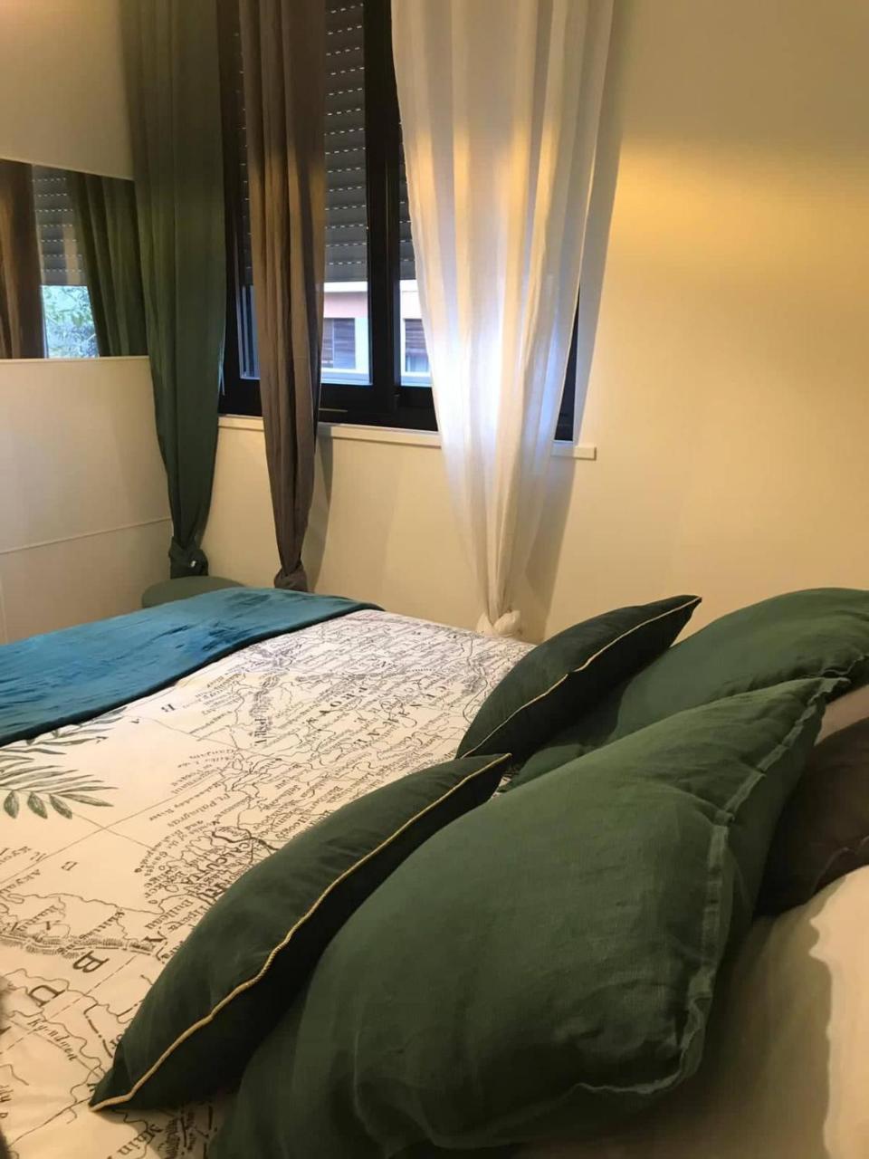 Gatto Bianco Apartment Бари Экстерьер фото