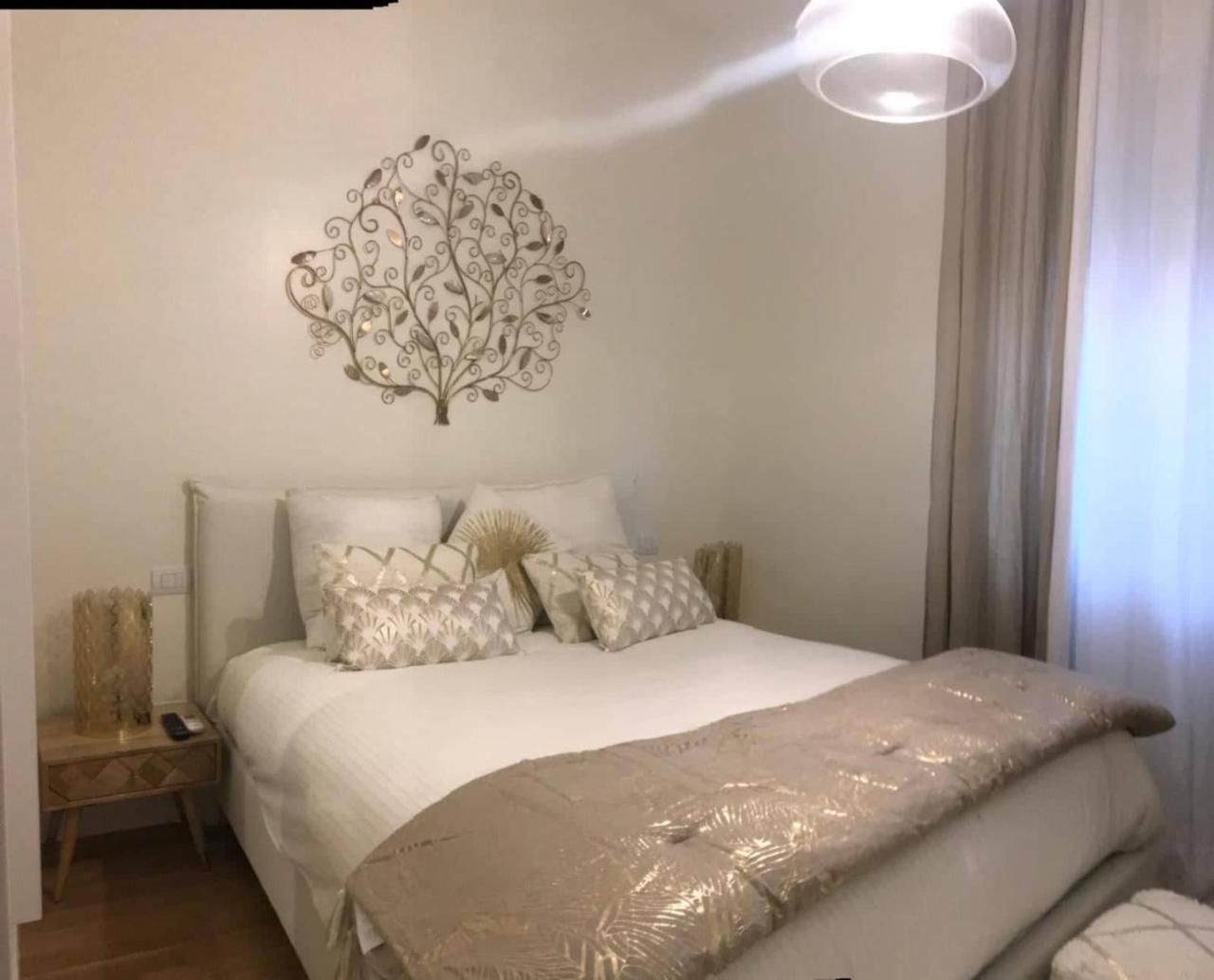 Gatto Bianco Apartment Бари Экстерьер фото