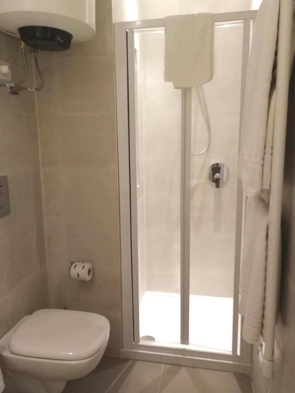 Gatto Bianco Apartment Бари Экстерьер фото
